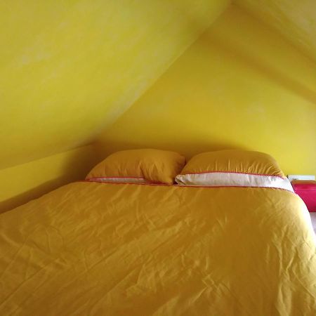 Chambres D'Hotes Du Port Aux Cerises ヴィニュー・シュル・セーヌ エクステリア 写真