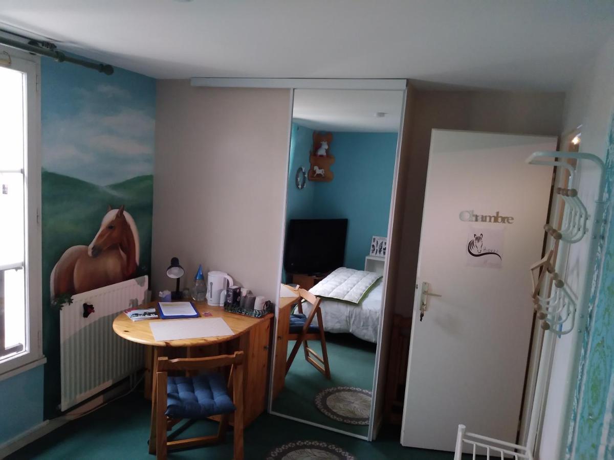 Chambres D'Hotes Du Port Aux Cerises ヴィニュー・シュル・セーヌ エクステリア 写真